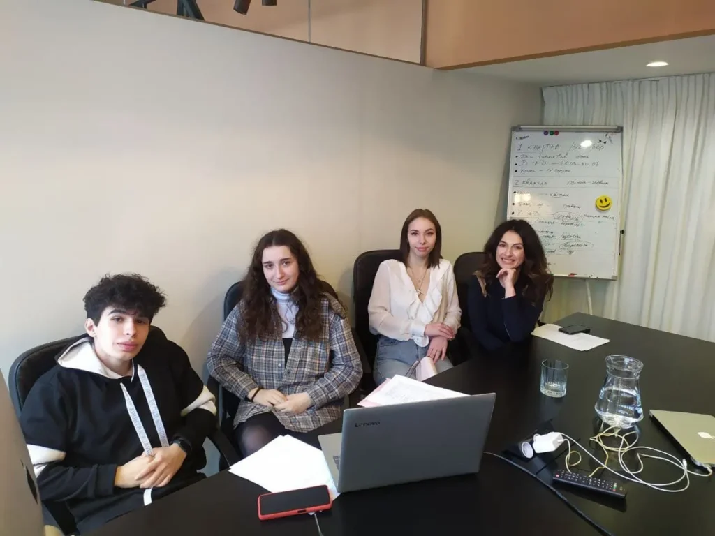 Проєкт випускників програми «Мрій та Дій»