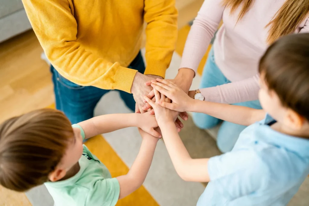 Лекції для працівників Центру соціальної підтримки дітей та сімей «Рідні» Лекції для працівників Центру соціальної підтримки дітей та сімей «Рідні»