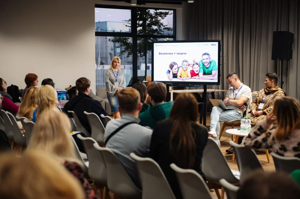 Спільно з Школою повного дня MriyDiy організували зустріч «Родина для кожної дитини» у Львові! Спільно з Школою повного дня MriyDiy організували зустріч «Родина для кожної дитини» у Львові!