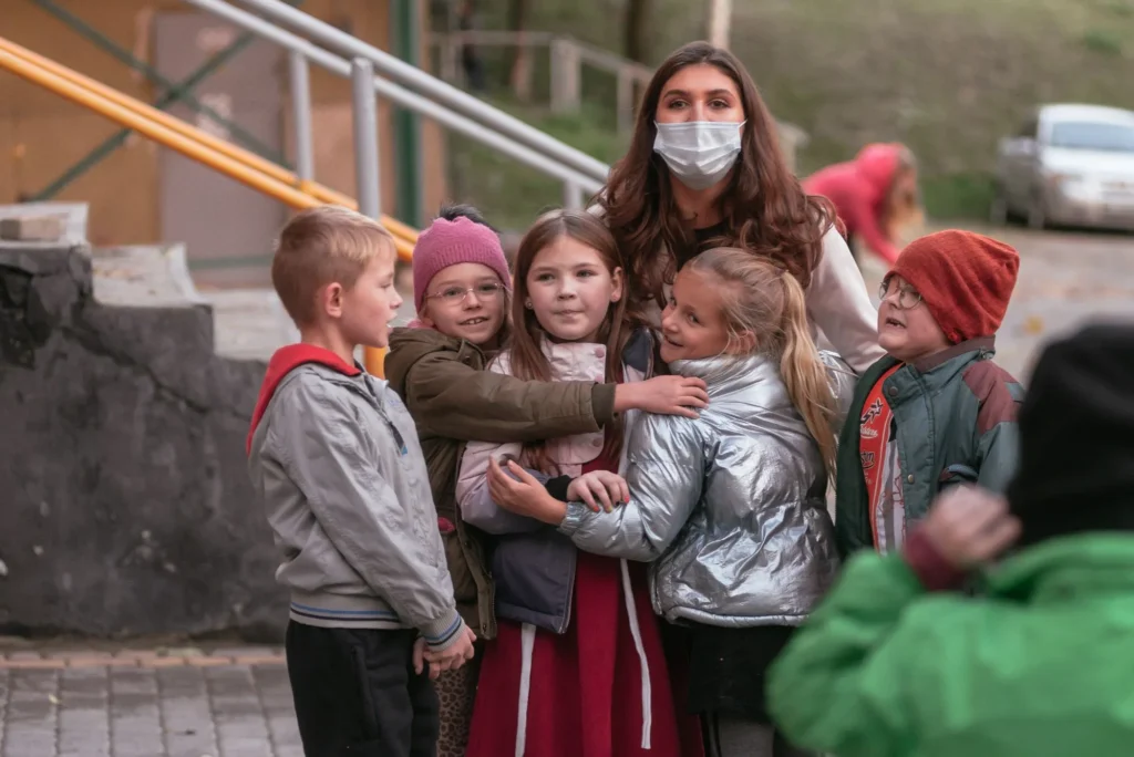 Вартові знову з дітьми Вартові знову з дітьми