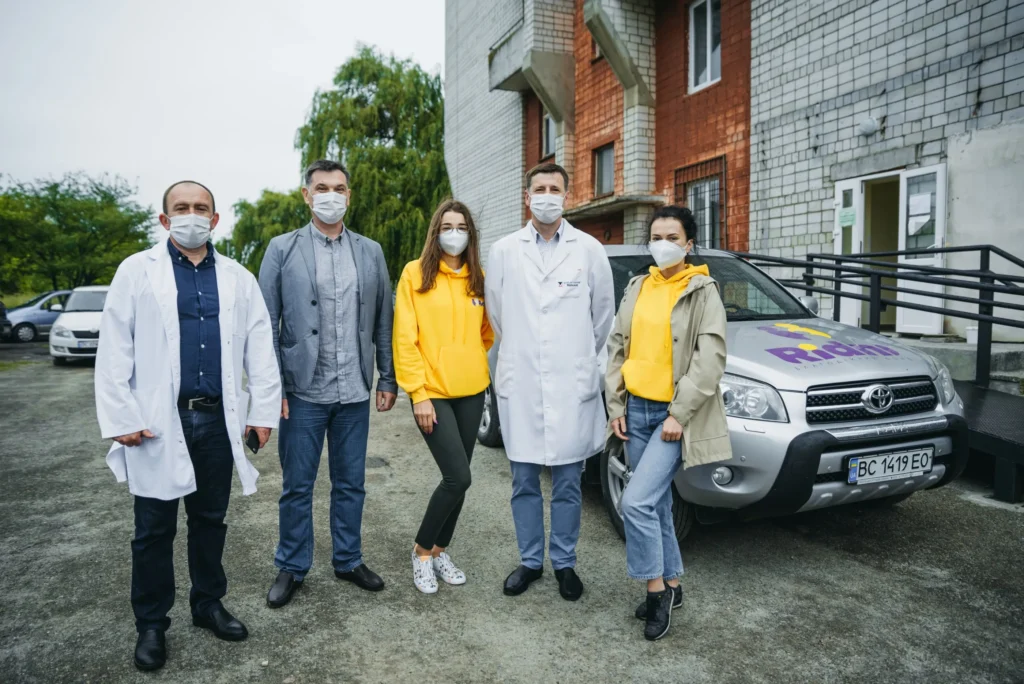 Рідні передали благодійну допомогу у Винниківський госпіталь Рідні передали благодійну допомогу у Винниківський госпіталь