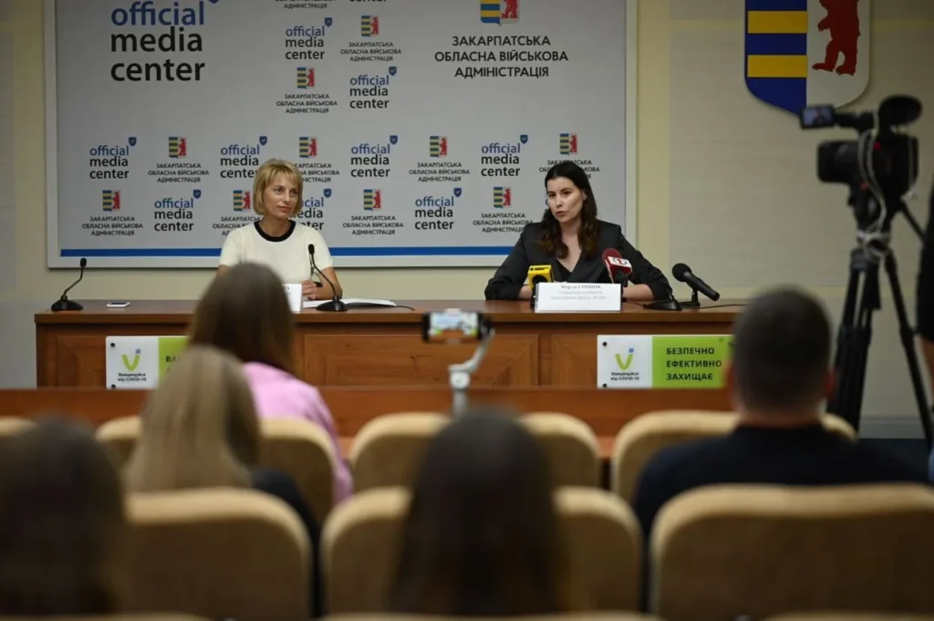 Благодійний фонд "Рідні" та Служба у справах дітей Закарпатської ОВА розпочали співпрацю Благодійний фонд "Рідні" та Служба у справах дітей Закарпатської ОВА розпочали співпрацю