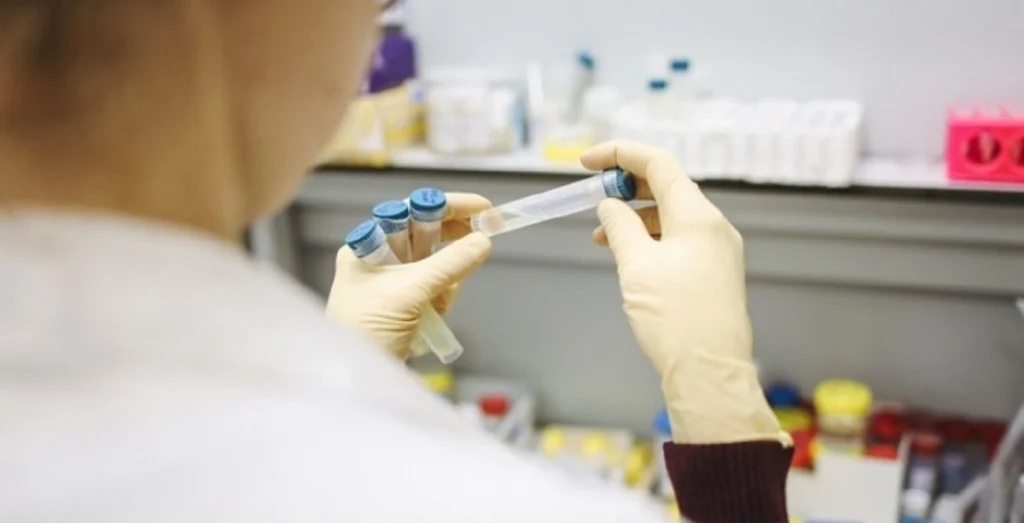 БФ Рідні та Medicover безкоштовно тестуватимуть львів'ян на коронавірус Тестування львів'ян на коронавірус