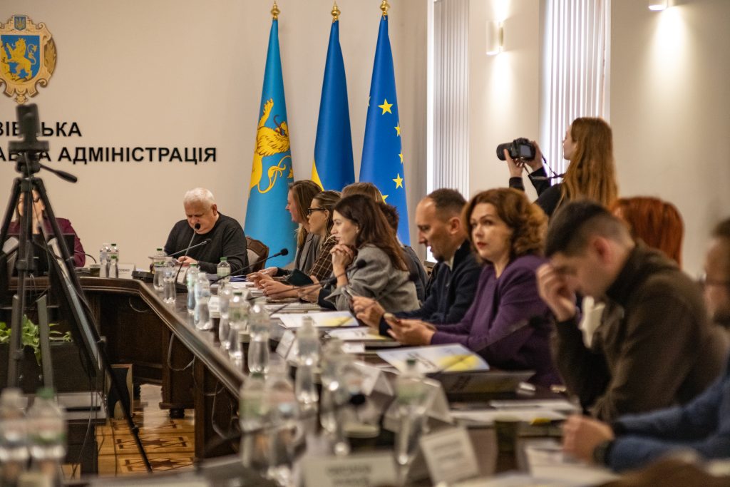 У Львові відбулося засідання Координаційної ради з питань забезпечення права дитини на зростання в сімейному оточенні Засідання Координаційної ради з питань забезпечення права дитини