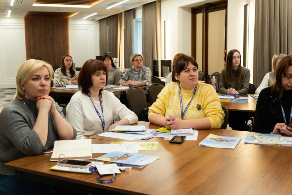 Children’s Service Specialists Trained on Using the "Dity" (Children) System