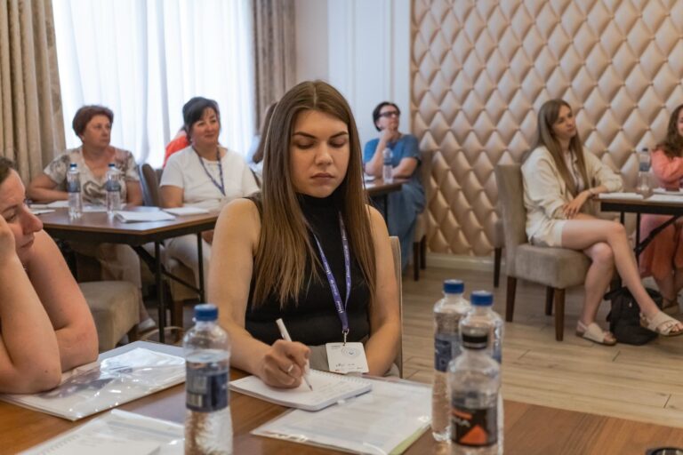 БФ «Рідні» провів тренінг для фахівців із соціальної роботи у Львові Тренінг для фахівців5